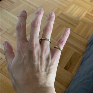 Avy & Co Tings. Minimalist